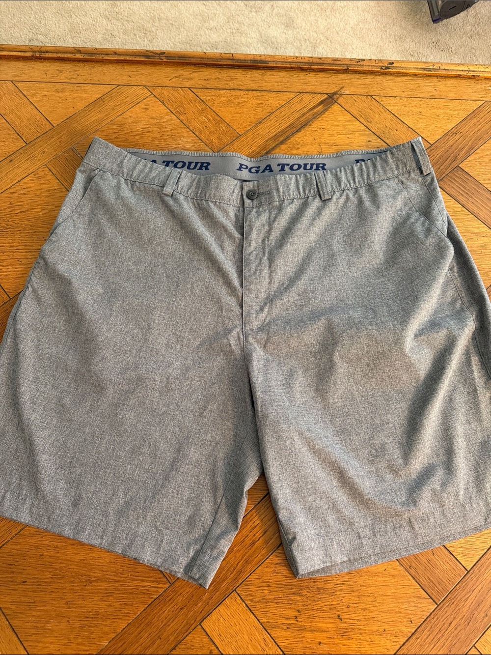PGA TOUR Men's Gray Performance Golf Shorts Size 44